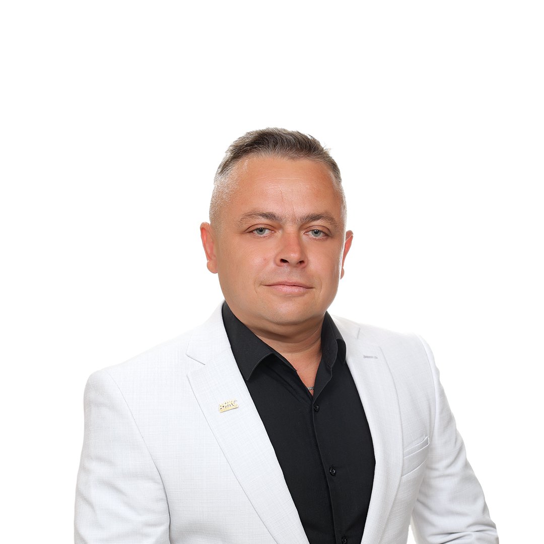 Роман Александрович Сладкомедов