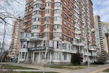 Фото №1: Коммерция 70 м² - Краснодар, мкр. Юбилейный, б-р Клары Лучко, 8